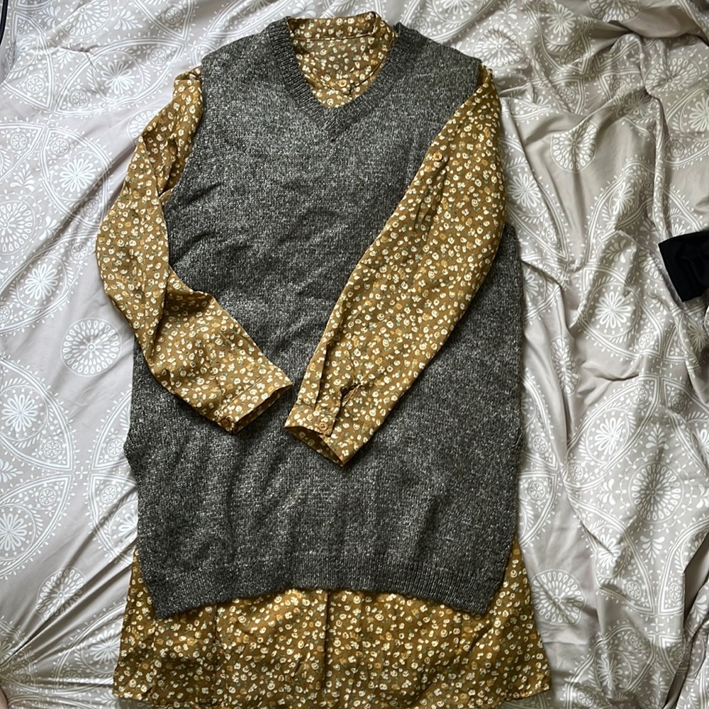 Korean knit vest and floral dress two-piece set